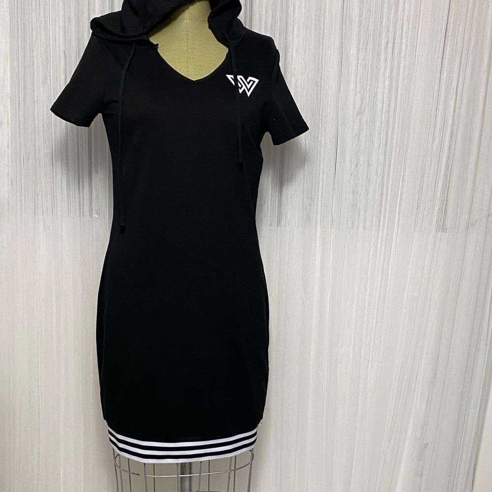 Black Hooded Dress by Wuthering  Design in Canada 🇨🇦 Size XL